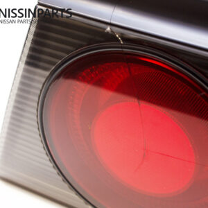 NISSAN SKYLINE R33 SERIES 1 SEDAN DRIVERS TAIL LIGHT