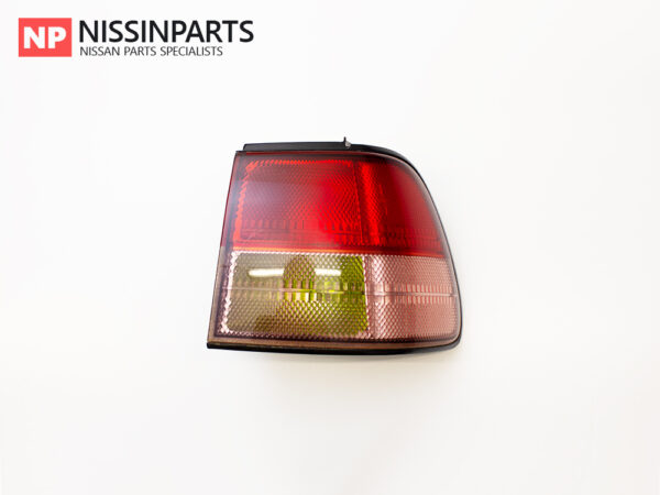 NISSAN LIBERTY & PRAIRIE M12 DRIVERS TAIL LIGHT